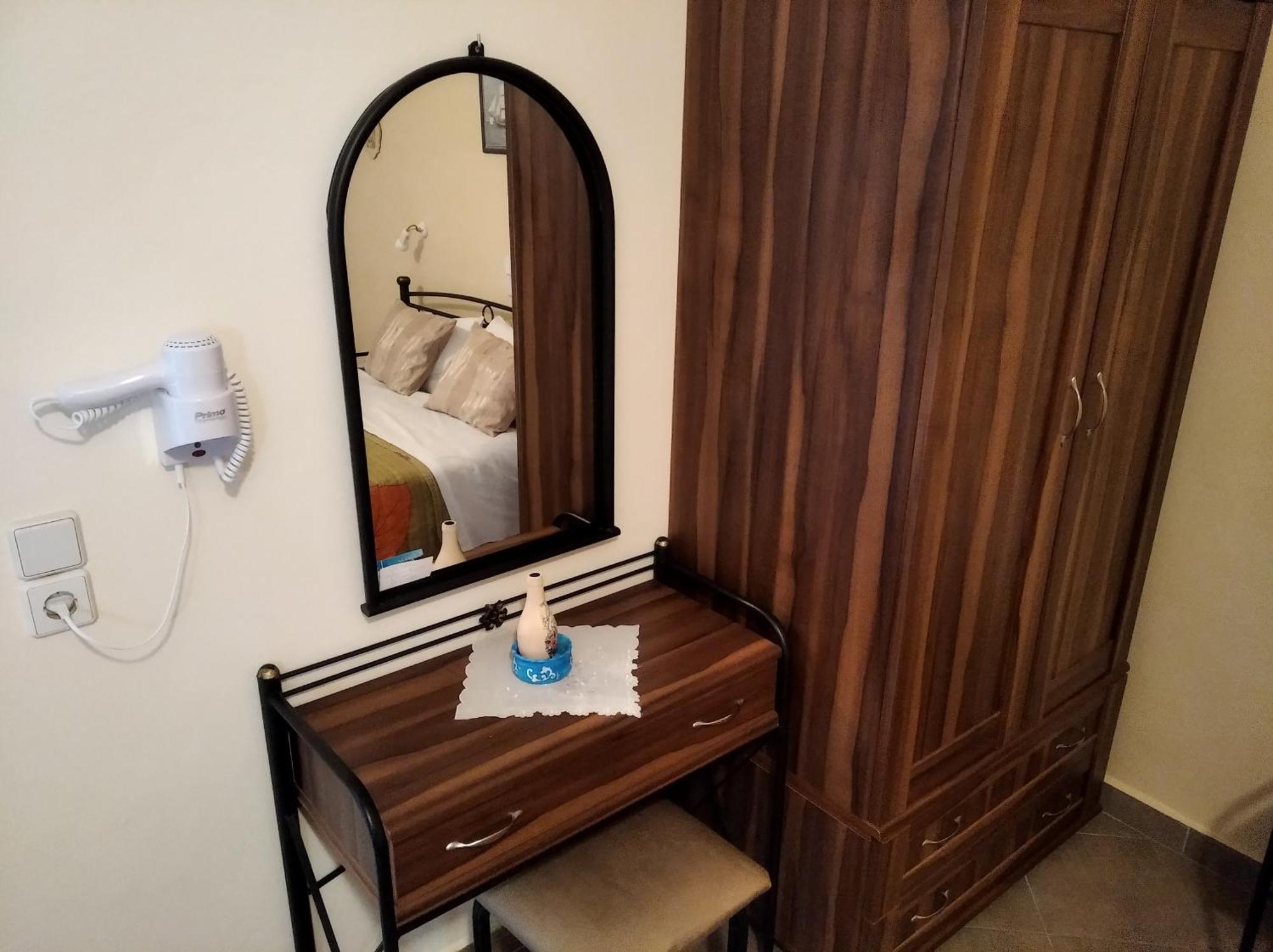Evgenia Rooms Skála Стая снимка
